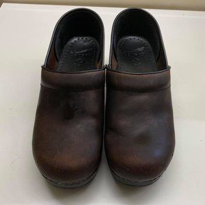 Dansko Professional Clog - Oiled Antique Brown - Size 8.5 - 9 (EU 39)